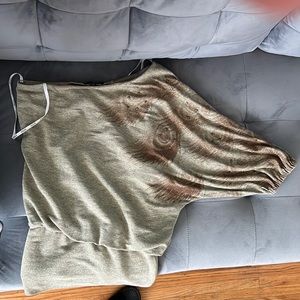 XOXO One sleeve shirt